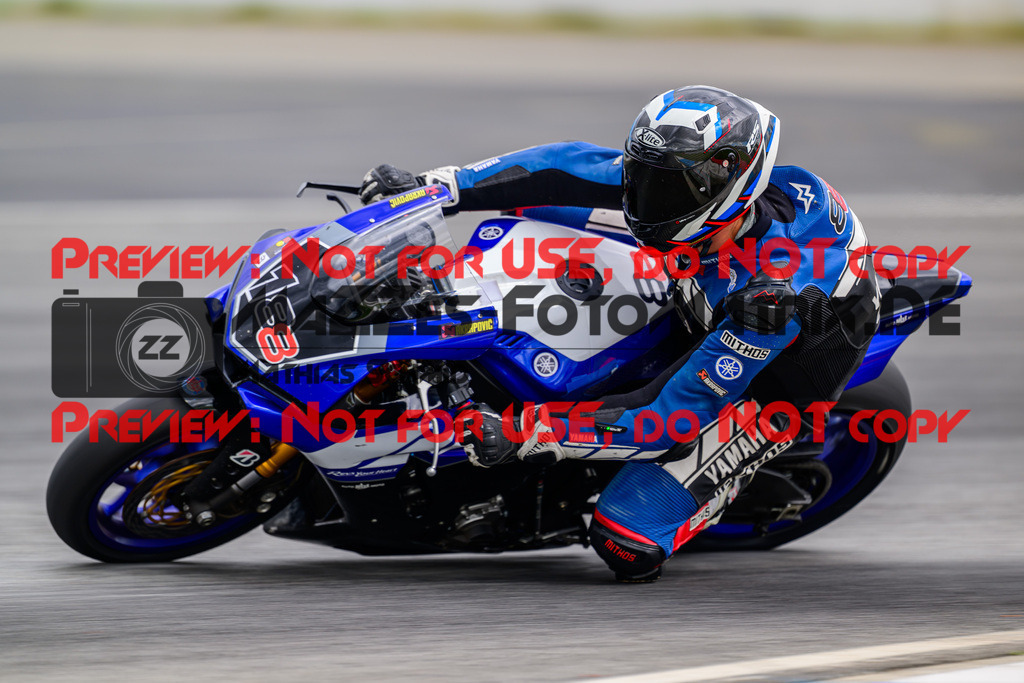 MaZZes_FotoMatrix_240615_8324 | WEISS