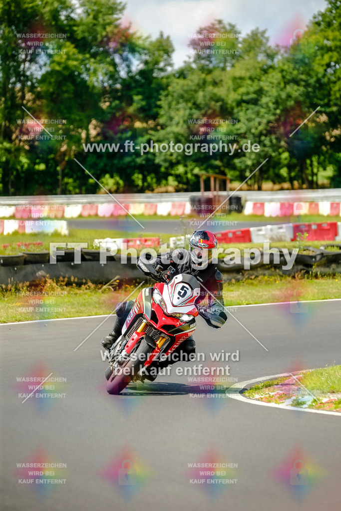 VBK-4884 | Hier findet Ihr Bilder von Touristenfahrten auf der Nürburgring Nordschleife oder von anderen Veranstaltungen die ich besucht habe. Viel Spass beim Durch Schauen 