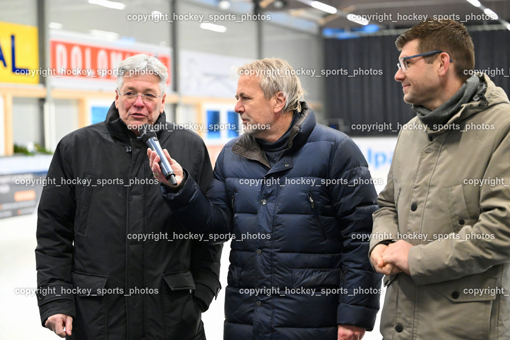 Eishallen Eröffnung Eberstein | Landeshauptmann Kärnten Peter Kaiser, Sport Presse Klub Kärnten Marijan VELIK, Landeshauptmann Stellvertreter Martin Gruber, Eishallen Eröffnung Eberstein, Eishallen Eröffnung Eberstein am 07.12.2024 in Eberstein (Halle Eberstein), Austria, (Photo by Bernd Stefan)