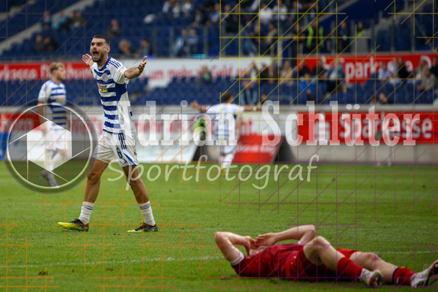 MSV Duisburg vs VfB Stuttgart II - 3. Liga | Duisburg, Deutschland, 02.08.25:   Rasim Bulic (MSV Duisburg) gestikuliert, Gestik waehrend des Spiels der 3. Liga MSV Duisburg vs VfB Stuttgart II in der schauinsland-reisen-arena(Foto von Brauer-Fotoagentur / Adrian Schlueter)