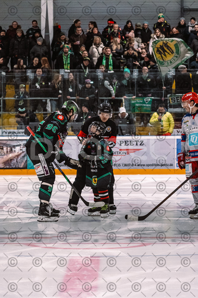 Alligators_vs_Peiting_04_01_2026-009 | Höchstadt Alligators Fotogalerie: Eishockey-Action aus Franken. Professionelle Spielfotos, Portraits & Stadionbilder zum Download. Jetzt entdecken! - Realized with Pictrs.com