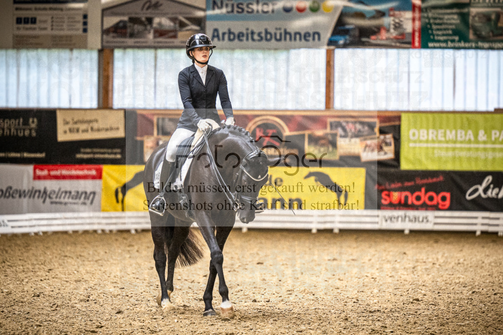 DOS_4306 | Entdecke hochwertige Reitturnierfotos von Foto Oger. Professionell, emotional und authentisch – jetzt Lieblingsmomente im Shop bestellen.Deutschlandweite Turnierfotografie. - Realisiert mit Pictrs.com