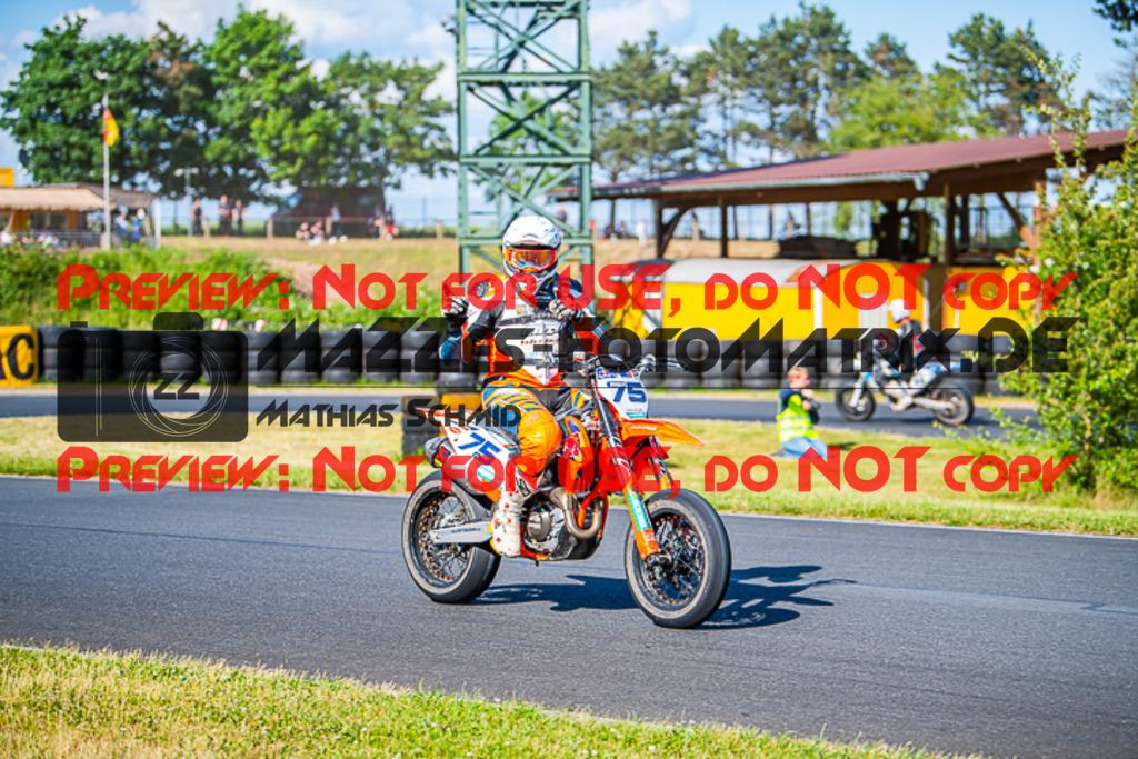MaZZes_FotoMatrix_220528_5916 | Fotograf Mathias Schmid
Sportfotograf,
Eventfotograf,
Hochzeitsfotograf,
Portraitfotograf