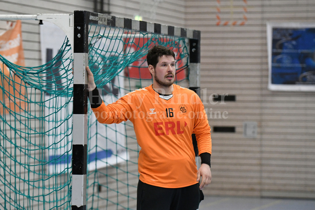 HC Deggendorf : Burghausen II | Dennis  Eberhardt (HC Deggendorf  #16) - Realisiert mit Pictrs.com