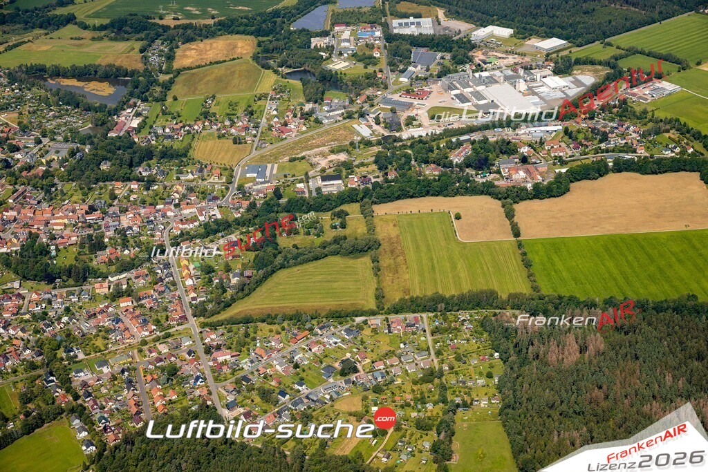 Das Luftbild zeigt : Gehren Ilmenau - Die Luftaufnahme wurde 2024 vom UL-Flugzeug aus erstellt ( keine Drohne ) - Hochauflösende Luftaufnahme - Für grossformatige Ausdrucke geeignet. Die Geschenkidee !Mit Lizenz und Bildrechte bestellbar