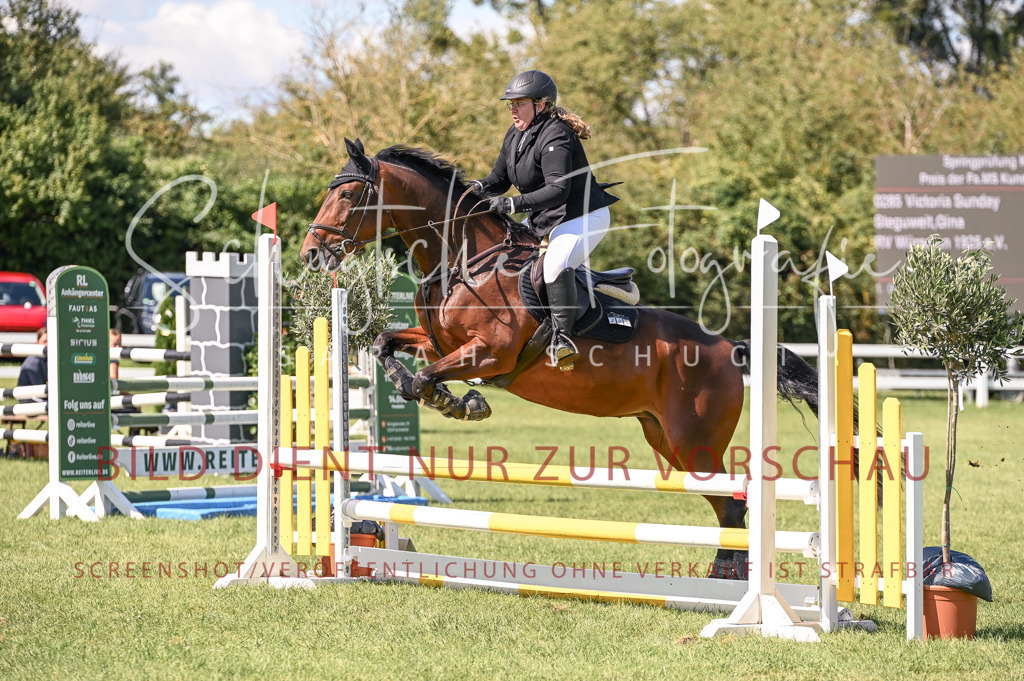 Schugtsche-Düren.2024-05.Springprf.E-20 | Schugtsche Fotografie - Realisiert mit Pictrs.com