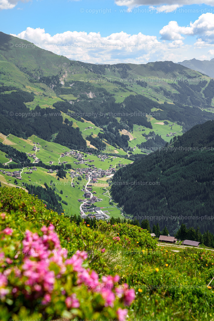 Blick nach Lanersbach copyright  Thomas Pfister-1 | PHOTOGRAPHY BY THOMAS PFISTER