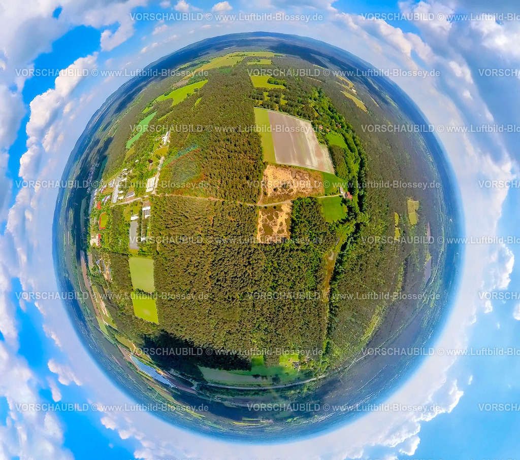 SchlossHolteStuckenbusch24059049Moorheide | Luftbild, Naturschutzgebiet Moosheide in der Senne, Heidelandschaft Waldgebiet am Emser Kirchweg, Ems Infozentrum, Wandergebiet, Erdkugel, Fisheye Aufnahme, Fischaugen Aufnahme, 360 Grad Aufnahme, tiny world, little planet, fisheye Bild, , Hövelhof, Ostwestfalen, Nordrhein-Westfalen, Deutschland