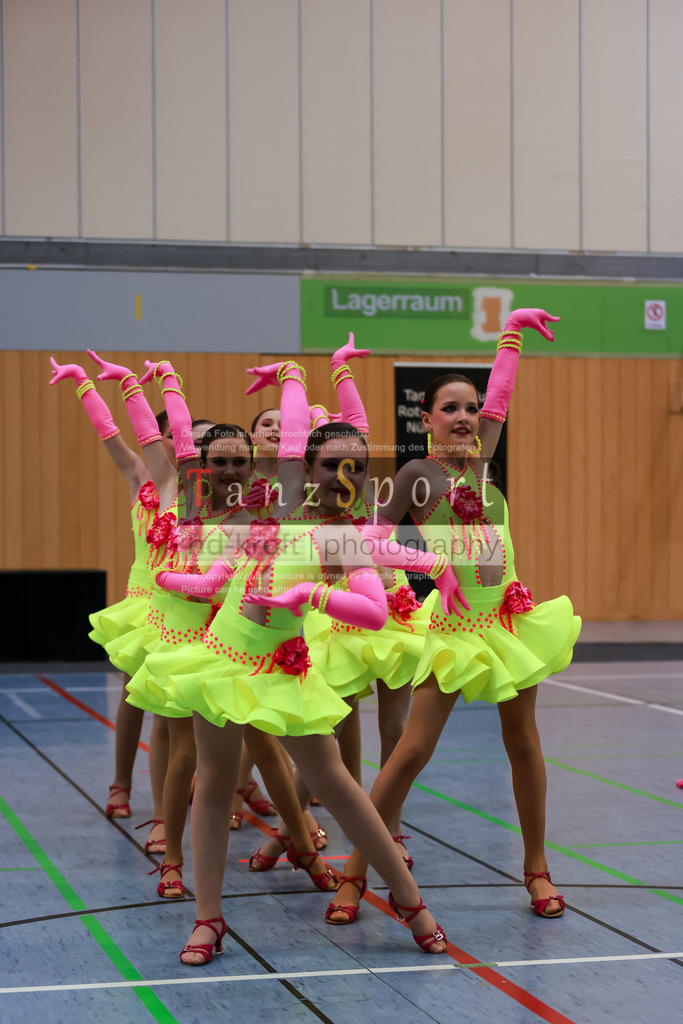 20260307_Solo-Forma_BL2_Nbg09935 | Tanzsportbilder, Standardtanz, Lateintanz, WDSF, DTV, LTVB, dancecomp, goc, hessen tanzt, blaues band der spree, walzer, tango, wiener walzer, slowfox, quickstepp, samba, rumba, cha-cha-cha, paso doble. jive, hd-kroft photography, turniertanzsport