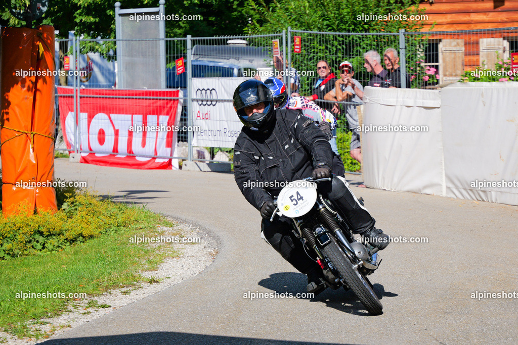 P1025774 | Erleben Sie atemberaubende, hochqualitative Fotos Ihrer Fahrt entlang der malerischen Alpenstraßen. Besuchen Sie alpineshots.com, um professionelle Aufnahmen Ihrer unvergesslichen Reise zu finden und zu kaufen - Realisiert mit Pictrs.com