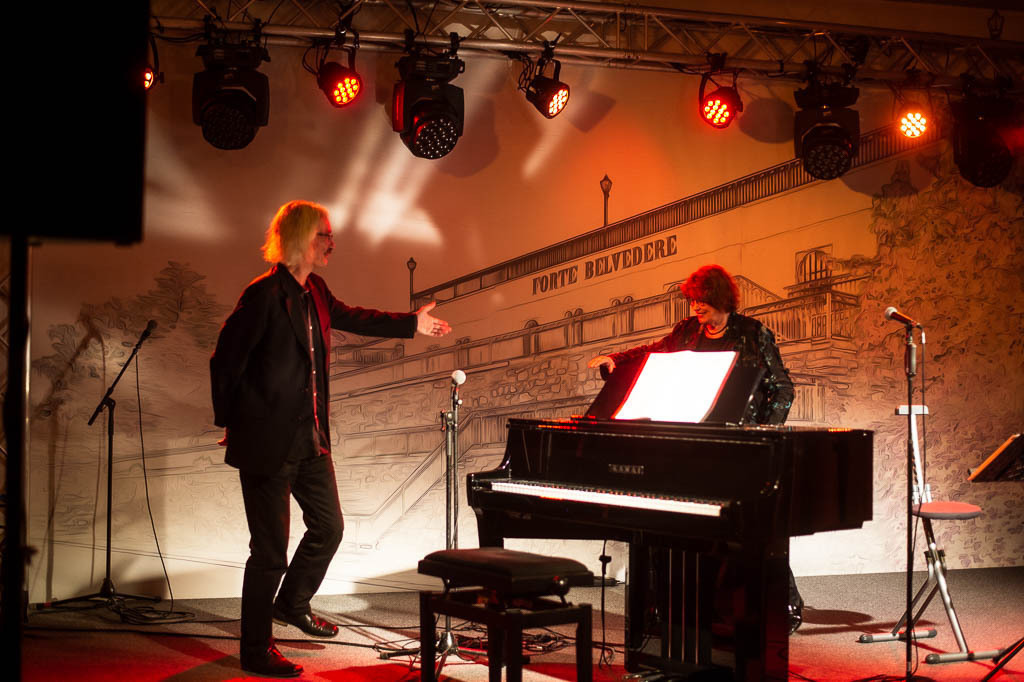 Uschi Brüning | Uschi Brüning im Forte Belvedere Leisnig zum Festival Hallo Leisnig 2022. - Realisiert mit Pictrs.com