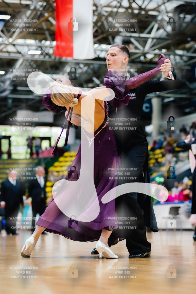 Hessen Tanzt WDSF International Open Standard 13th (79) Adam Slepicka _ Katerina Vildova (Czech Republic)-2025-05-17-8527 | Webshop for digital downloads and prints of dance sport, event & show photographer Julian Link - Realisiert mit Pictrs.com