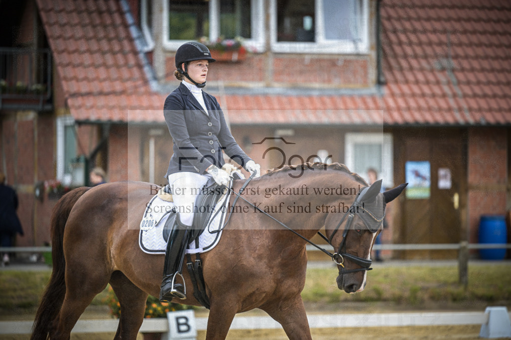DOS_1427 | Entdecke hochwertige Reitturnierfotos von Foto Oger. Professionell, emotional und authentisch – jetzt Lieblingsmomente im Shop bestellen.Deutschlandweite Turnierfotografie. - Realisiert mit Pictrs.com