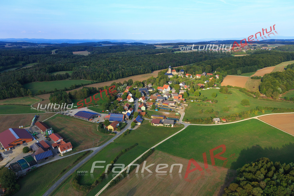 Luftbild von Sanspareil Wonsees - Luftaufnahme wurde 2015 von https://frankenair.de mittels Flugzeug (keine Drohne) erstellt - die Geschenkidee
