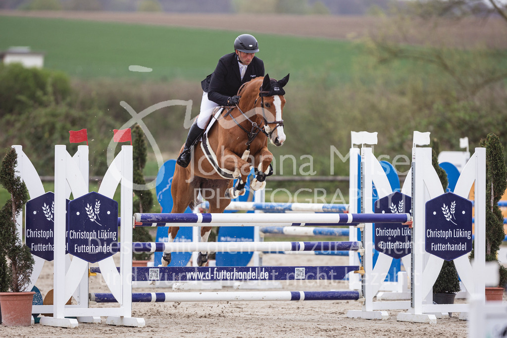 250417_Springpferde-L2-321 | Deine schönsten Turniermomente als professionelle Fotos! Entdecke hochwertige Pferdesport-Fotografie im Online-Shop. Jetzt Fotos finden & bestellen!