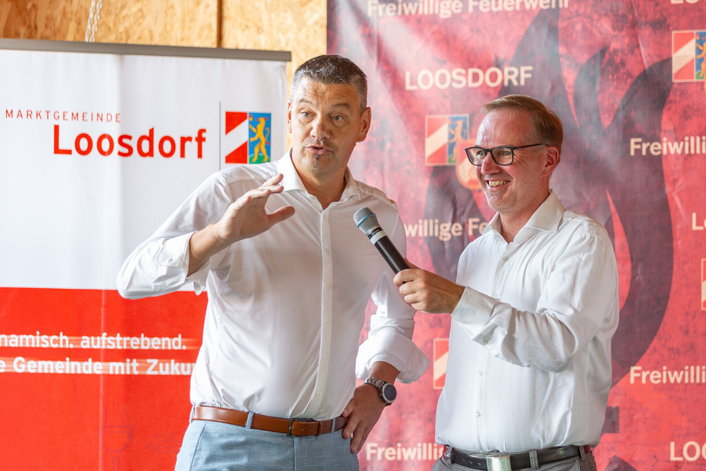 Festakt_040 | Fotodoku des Festaktes im FF-Haus Loosdorf anlässlich der Auszeichnung der Helfer und Hilfsorganisationen  der Hochwasserkatastrophe September 2024