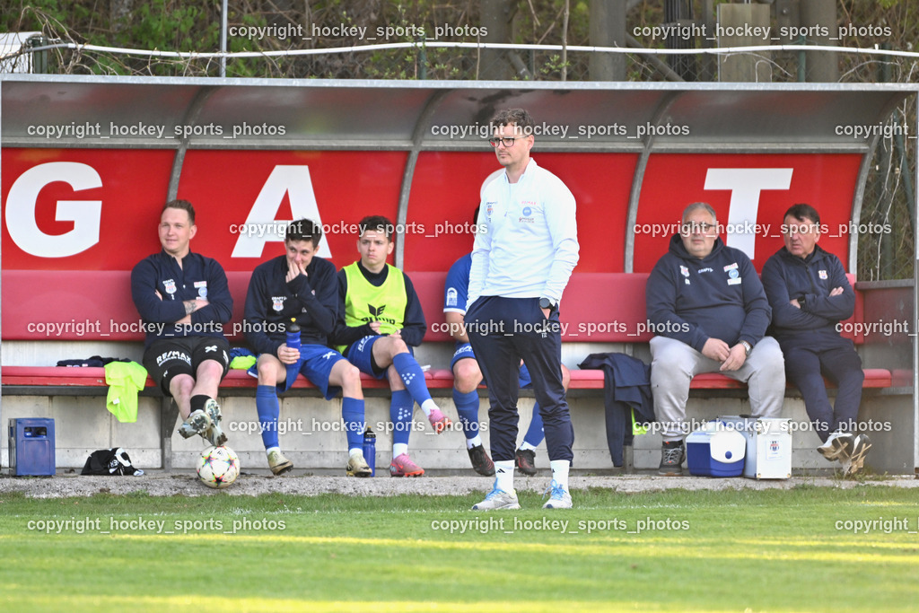ATUS Ferlach vs. Union Matrei  | Spielerbank Union Mattei, Asisstentcoach Union Matrei Harald Panzl, Headcoach ATUS Ferlach Darko Djukic, Teambetreuer Union Matrei Oswald Riepler, ATUS Ferlach vs. Union Matrei , ATUS Ferlach vs. Union Matrei  am 11.04.2026 in Rothenthurn (Sportplatz Rothenthurn), Austria, (Photo by Bernd Stefan)