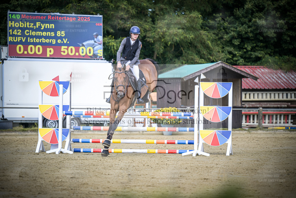 DOS_5327 | Entdecke hochwertige Reitturnierfotos von Foto Oger. Professionell, emotional und authentisch – jetzt Lieblingsmomente im Shop bestellen. - Realisiert mit Pictrs.com