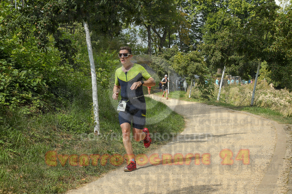 250824_1339_EX1_3181 | Sportfotografie im Rhein-Sieg Kreis, Köln, Bonn, NRW, Rheinland Pfalz, Hessen, etc. Unser Tätigkeitsfeld umfasst den Laufsport vom Volkslauf über den Marathon, Duathlon, Triathon bis zum Ultralauf wie Kölnpfad Ultra oder Schindertrail.