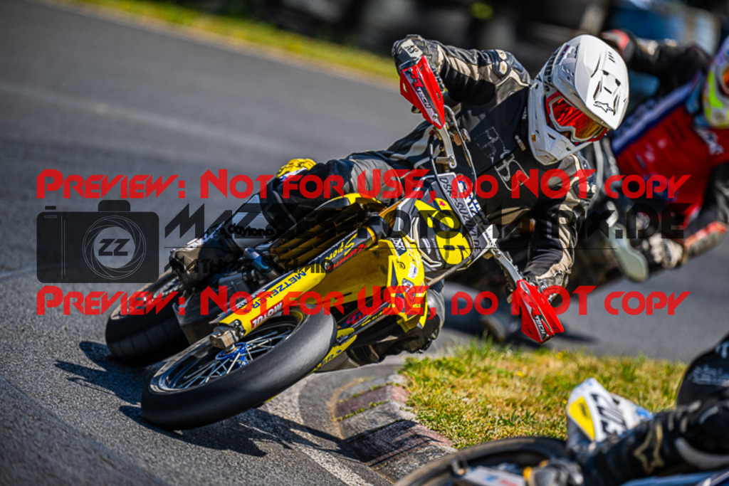 MaZZes_FotoMatrix_220529_8920 | Fotograf Mathias Schmid
Sportfotograf,
Eventfotograf,
Hochzeitsfotograf,
Portraitfotograf