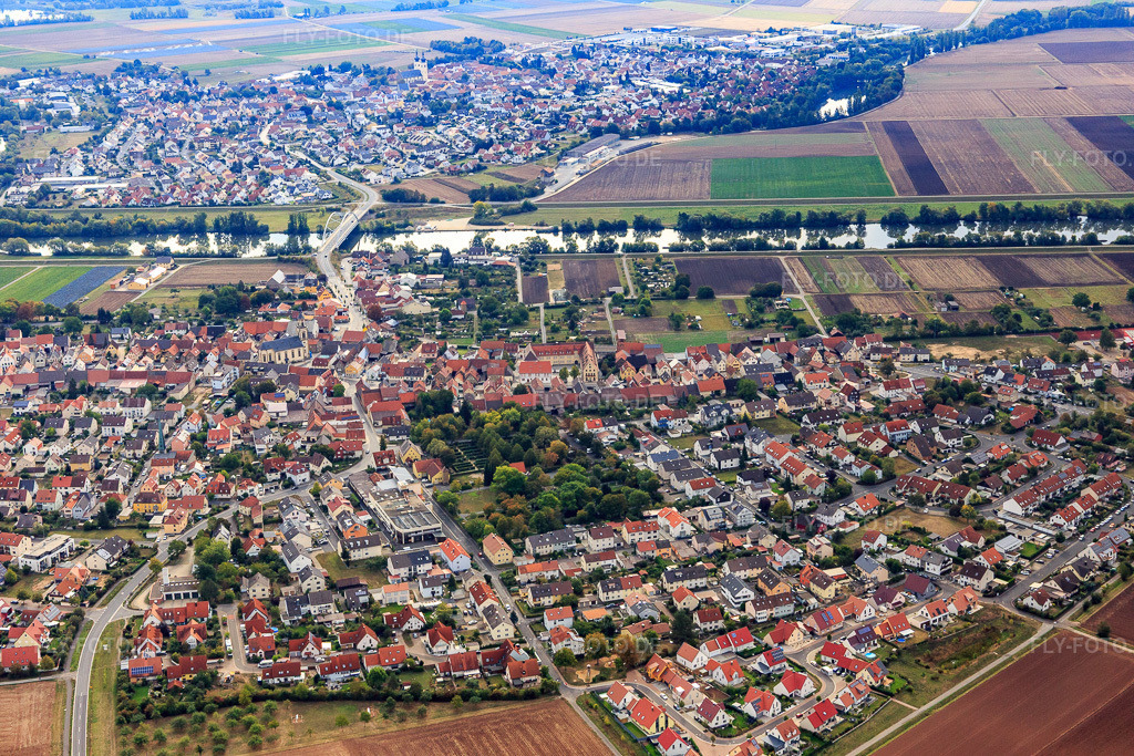 Luftbild: Ortsansicht aus Westen am Mainufer in Bergrheinfeld im Bundesland Bayern in Deutschland. Foto: IMG_111329.jpg vom 09.09.2018 durch Werner Riehm/FLY-FOTO.de
