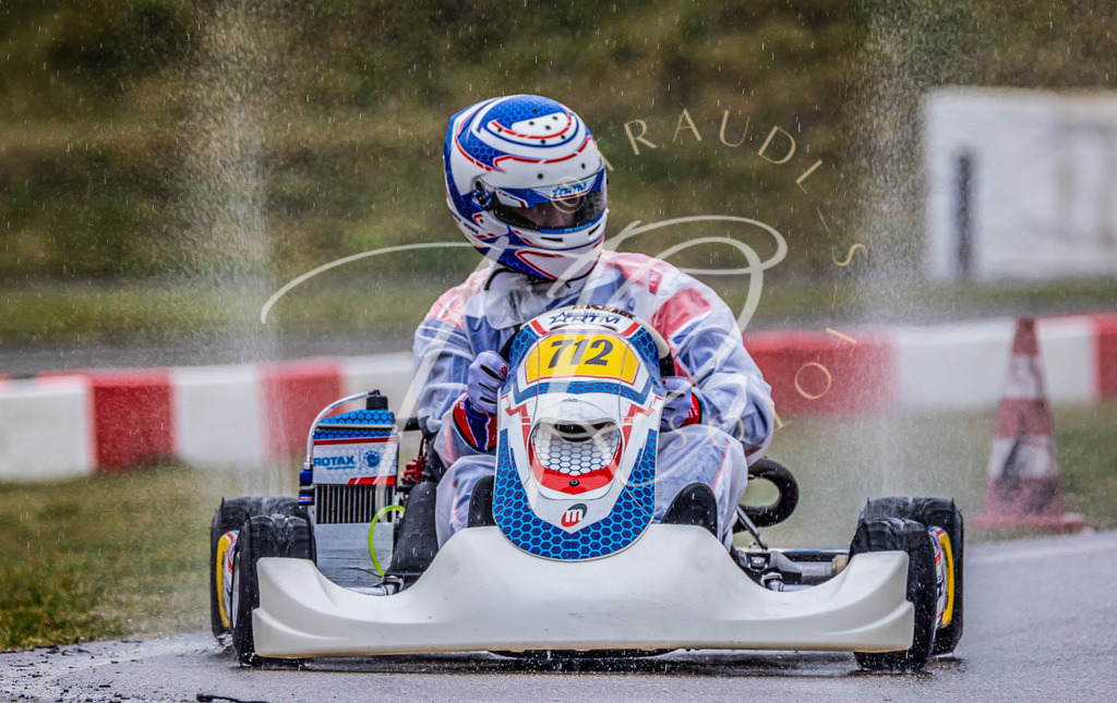 ebe6587fd608437fafdb54b717f42714 | traudl_s_fotos