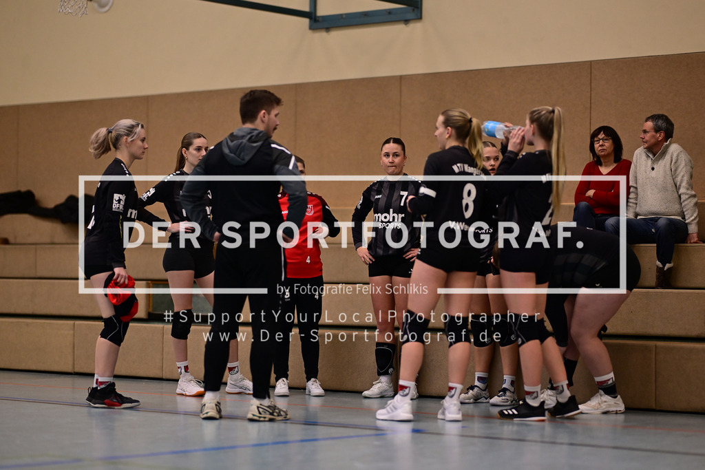 Faustball I Frauen I Saison 2025-2026 I Bundesliga Nord I 7c. Spieltag I MTV Wangersen - Ohligser TV I 25.01.2026 I 38759 | MTV Wangersen Frauen zusammen - Realized with Pictrs.com