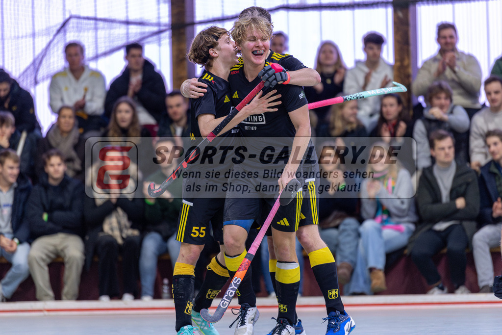 SM_2025-01-12_mD5_-117 | 1.Bundesliga Hallenhockey  (M) UHC - HTHC / 12:13 (4:5)
