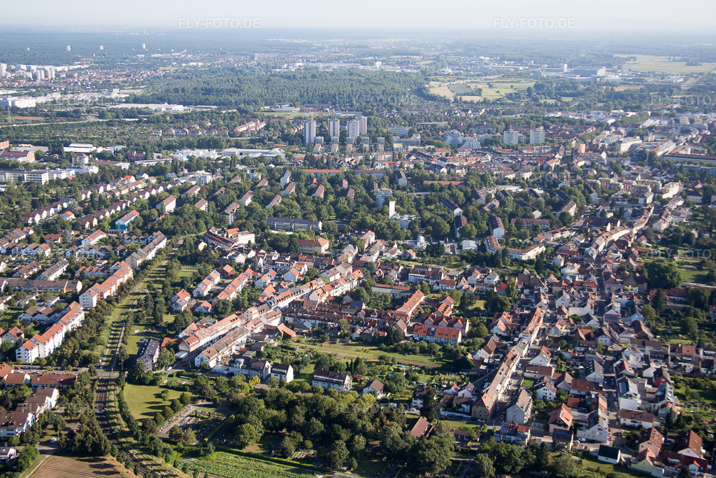 Luftbild: Durlach Aue im Ortsteil Durlach in Karlsruhe im Bundesland Baden-Württemberg in Deutschland. Foto: IMG_093010.jpg vom 13.08.2016 durch Werner Riehm/FLY-FOTO.de