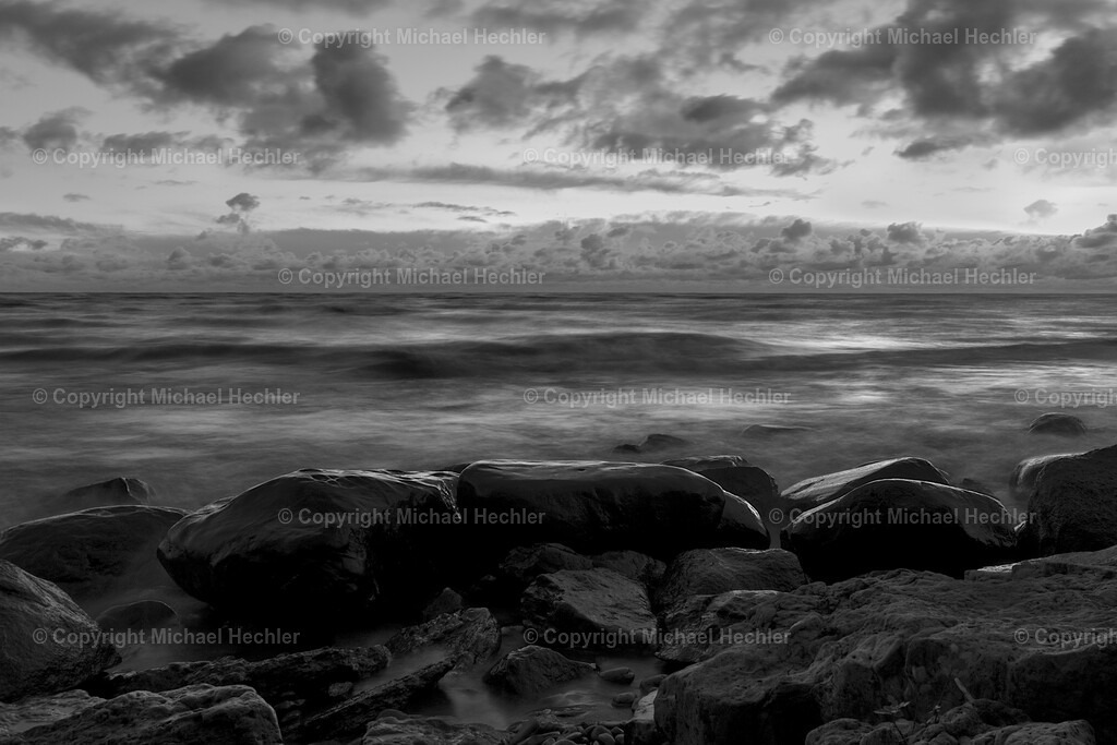 Lake Huron | Black and White Photography by Michael Hechler - Realisiert mit Pictrs.com
