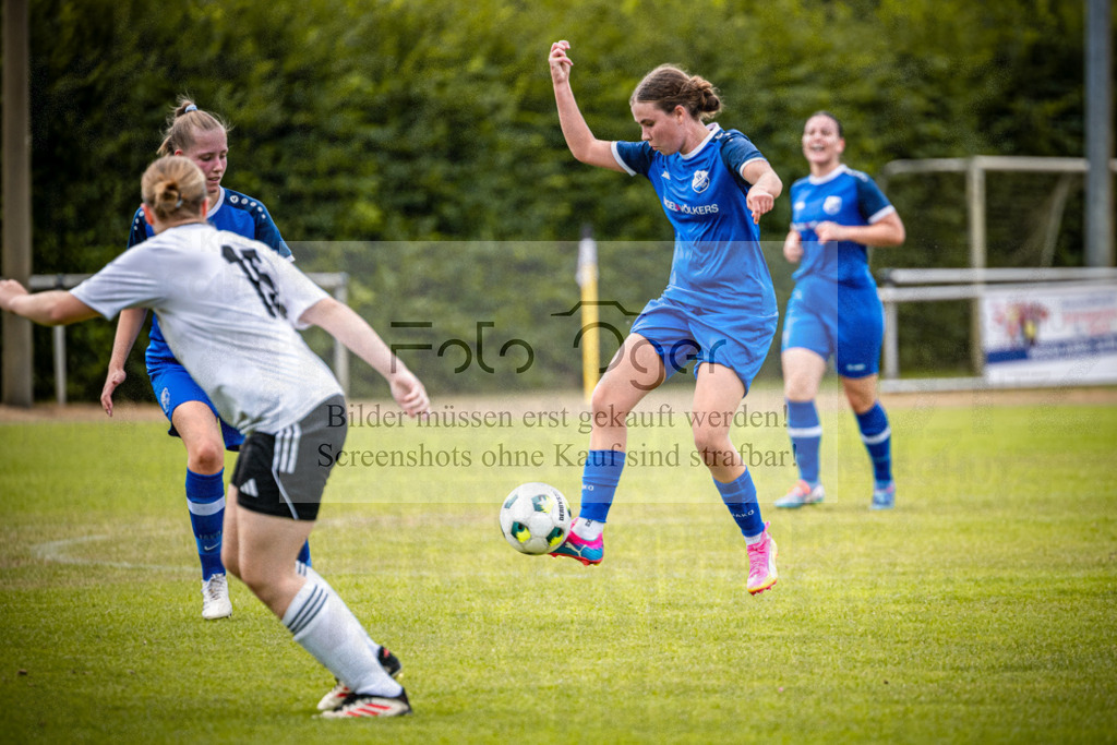 SG Bohmte/Ostercappeln/Schwagstorf - SV Harderberg - Frauen Bezirkpokal | Frauen Bezirkpokal · 1. Damen - 1. Damen · Sportplatz - Realisiert mit Pictrs.com