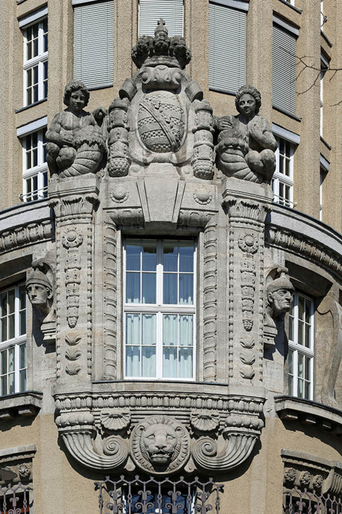 Bildlexikon Leipzig - Deutsche Nationalbibliothek | Das Team hinter BILDLEXIKON LEIPZIG bündelt historische wie aktuelle Informationen über die Stadt Leipzig in Text und Bild auf einer Plattform und stellt diese der interessierten Öffentlichkeit zur Verfügung.