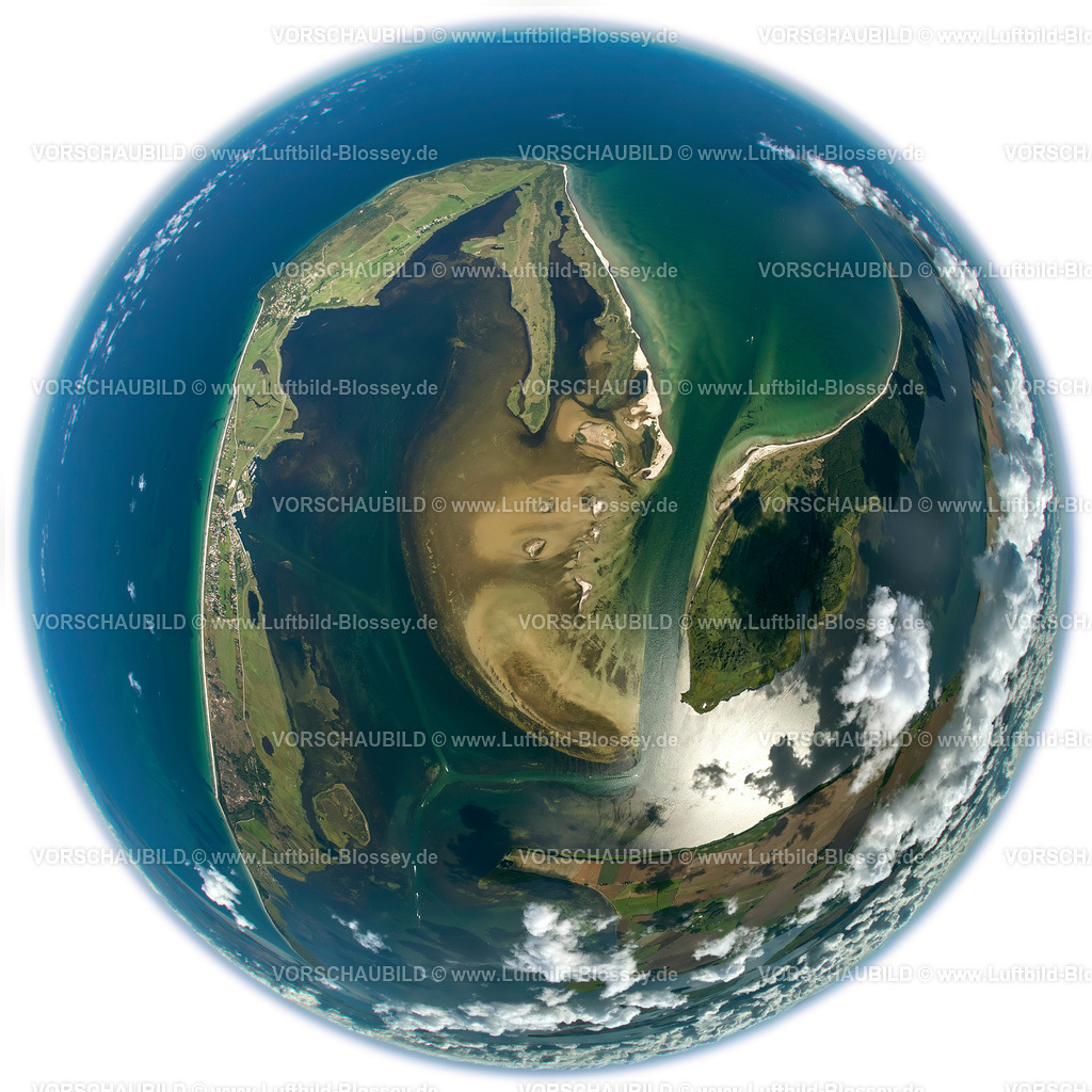 Ruegen12082887BugHiddensee2 | Luftbild, Wolken, Fischaugenlinse, fisheyeobjektiv, rundes Bild,  Insel Hiddensee, Insel Rügen, Mecklenburg-Vorpommern, Deutschland, Europa