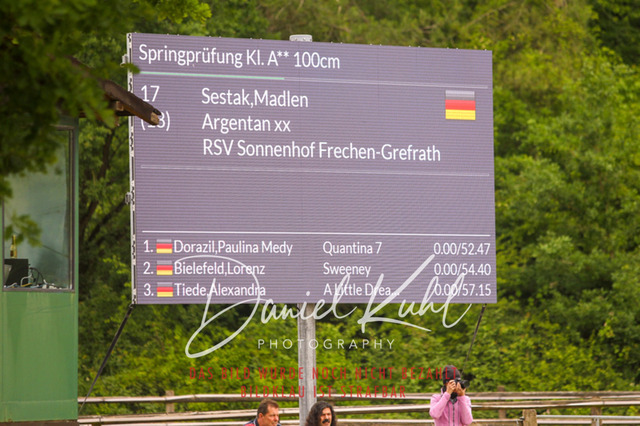 DKP41818 | Turniersportfotografie; Pferdefotografie; Dressurfotografie