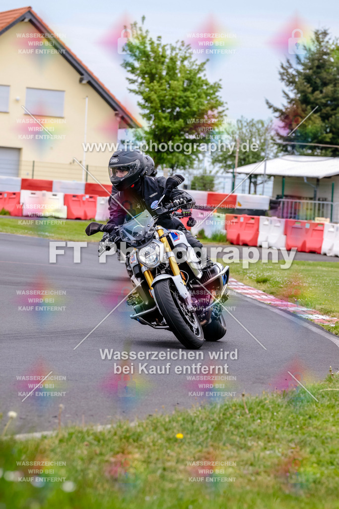 MotoTeamVBK-20508 | Hier findet Ihr Bilder von Touristenfahrten auf der Nürburgring Nordschleife oder von anderen Veranstaltungen die ich besucht habe. Viel Spass beim Durch Schauen 