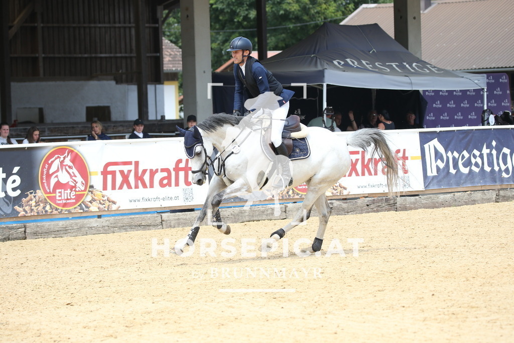 DL2Q7624 | Willkommen bei Brunnmayr - Design & Fotografie – Ihrem Spezialisten für Reitturniere und Pferdeveranstaltungen in Oberösterreich, Salzburg und Bayern! Seit über 17 Jahren sind wir leidenschaftlich dabei.