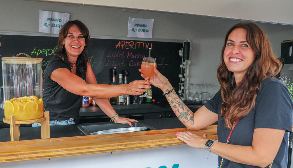 top-top.de-250828-040 | Foto, Video, Fotografie, Videografie, Fotobox, DJ, Discjockey, Musik, Musikbox, Veranstaltung, Photobooth, Amazon, Ebay, Buchtipp, Bestseller, Autor, Verlag, Buch, Wesel, Hamminkeln, NRW, Dinslaken, Rees, Drohne, Hochzeit, Party, Fotobox, Wesel, Fotograf