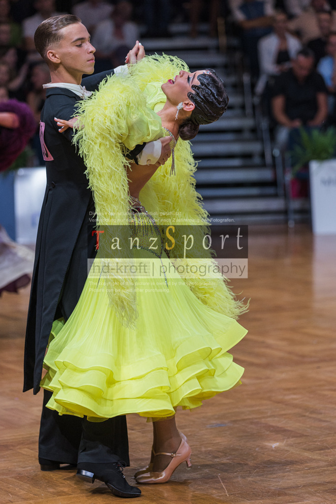 20250819_WDSF-Open-Std-Youth_1154 | Tanzsportbilder, Standardtanz, Lateintanz, WDSF, DTV, LTVB, dancecomp, goc, hessen tanzt, blaues band der spree, walzer, tango, wiener walzer, slowfox, quickstepp, samba, rumba, cha-cha-cha, paso doble. jive, hd-kroft photography, turniertanzsport