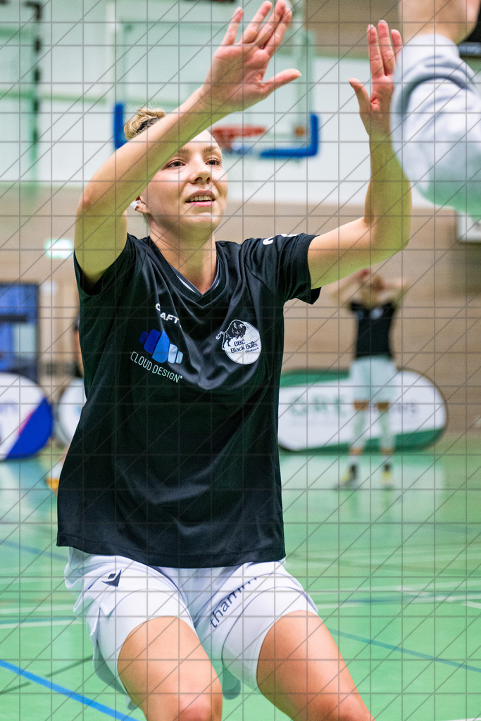 2. DBBL Nord 25/26 | Spieltag 08 | BBC Osnabrück vs. LionPride Braunschweig | 16.11.25: 2. DBBL Nord 25/26 | Spieltag 08 | BBC Osnabrück vs. LionPride Braunschweig / Osnabrück / Deutschland  //   CREDIT:www.bullenfotos.de, Martin König, Hörner Weg 40, D-49078 Osnabrück, +4917663732967 // Nutzung und Weitergabe nur zu den vereinbarten Zwecken. Presseanfragen an Ersteller. Alle Rechte beim Ersteller. Honorierung nach MFM. - Realisiert mit Pictrs.com