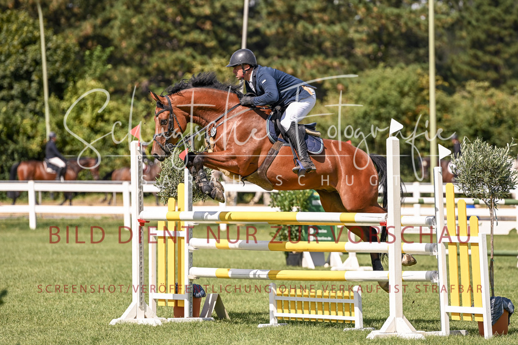 Schugtsche-Düren.2024-09.Springprf.L-23 | Schugtsche Fotografie - Realisiert mit Pictrs.com