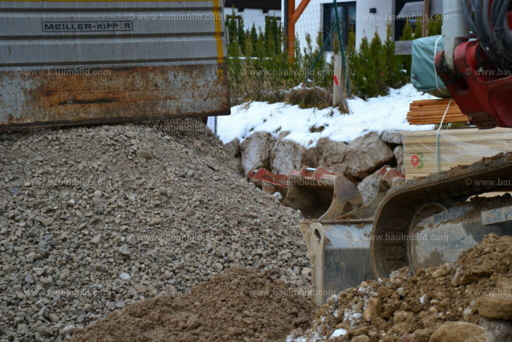 bib-lg02-erdarbeiten-0228 | Nach LV-Leistungsgruppen sortierte Detailfotos über den Bau eines Hauses. Alle Hausbau-Bilder direkt vom Urheber und Autor der Website Haus-Selber-Bauen.com