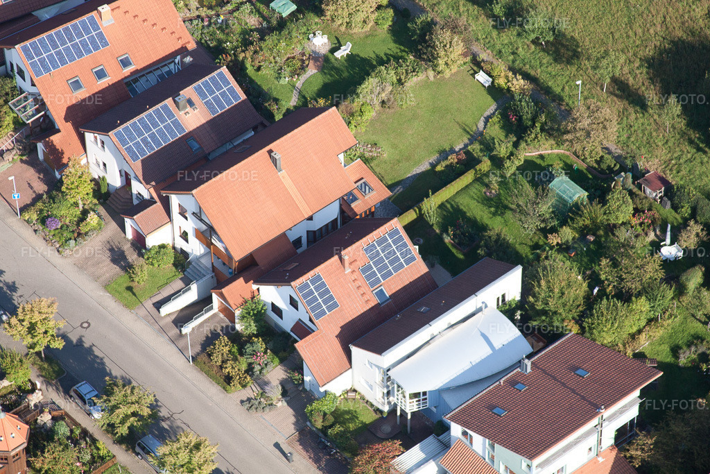 Luftbild: Langensteinbach, Mozartstr im Ortsteil Langensteinbach in Karlsbad im Bundesland Baden-Württemberg in Deutschland. Foto: IMG_45206.jpg vom 21.09.2011 durch Werner Riehm/FLY-FOTO.de