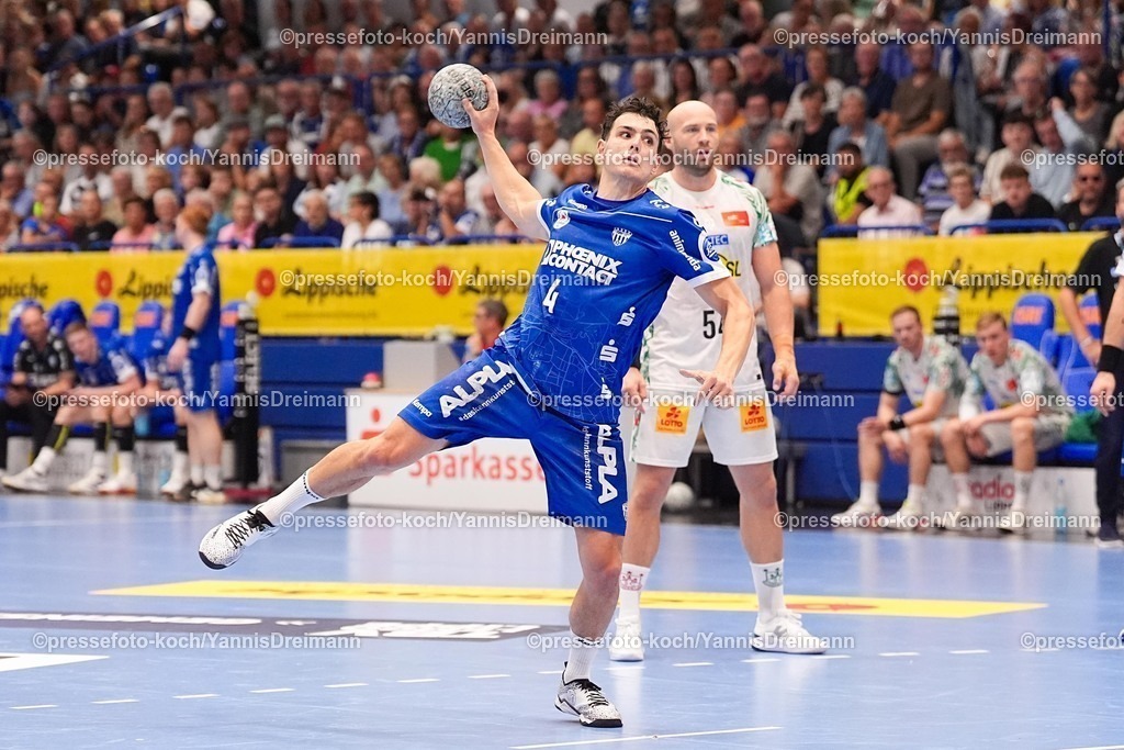 xydrx29082501132 | 29.08.2025, xydrx, Handball, 1.HBL, TBV Lemgo Lippe - SC Magdeburg, PHOENIX Contact-Arena: Samuel Zehnder (TBV Lemgo Lippe #4)