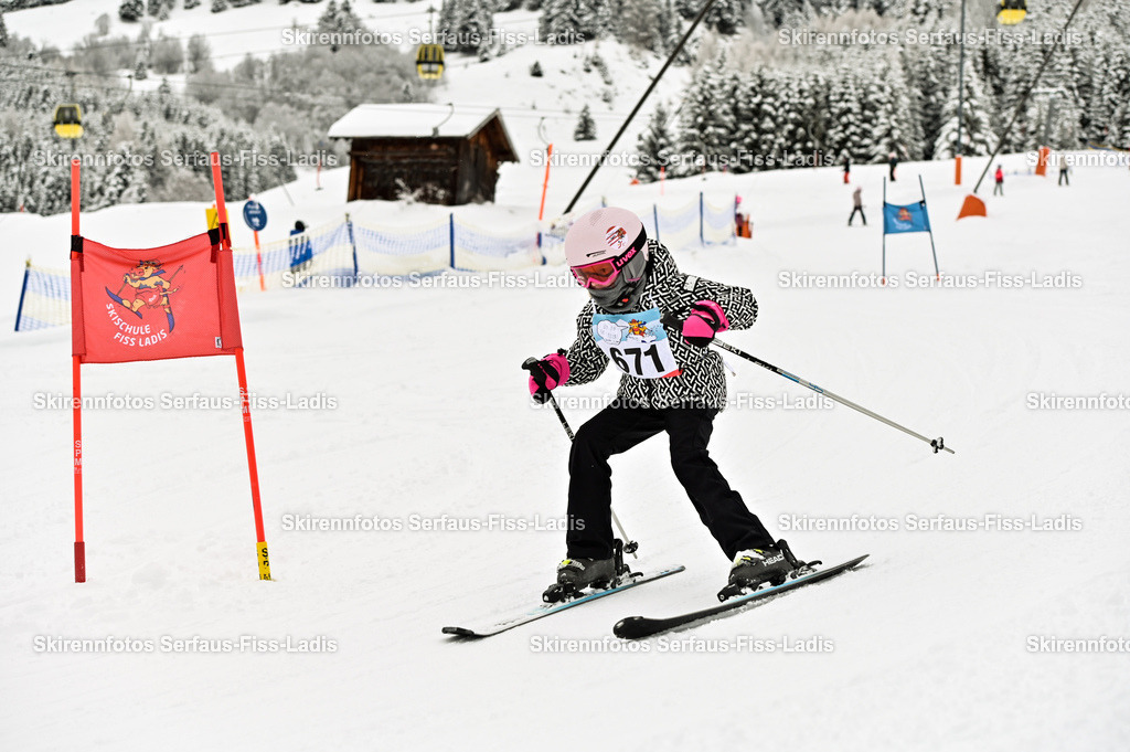 SRF_20.02.2026_0749 | Skirennfotos,Serfaus,Fiss,Ladis,Kinderskirennen,Winter,Tirol,Oberland,skirace,SFL,feelfree,weil wir's genießen,ski,Ski,skifahren,Sonnenplateau, - Realisiert mit Pictrs.com
