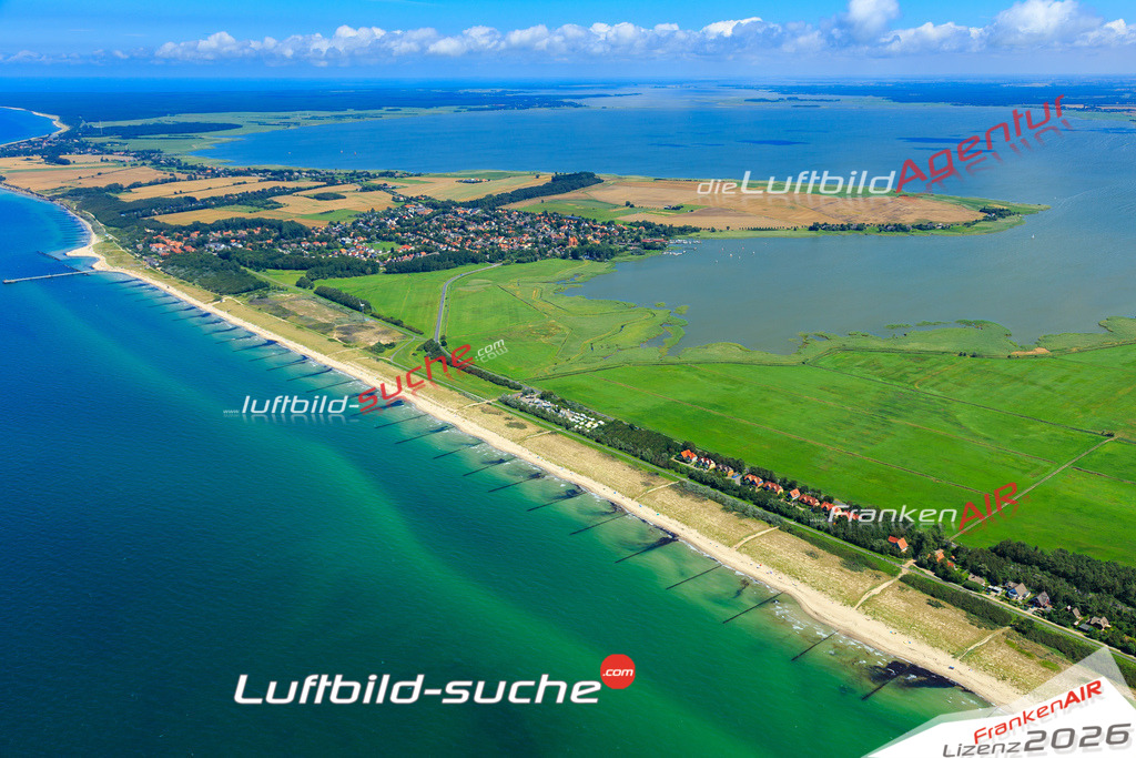 Die Luftaufnahme der Stadt Wustrow wurde vom UL-Flugzeug heraus erstellt ( keine Drohne )- hohe Auflösung für beste Qualität