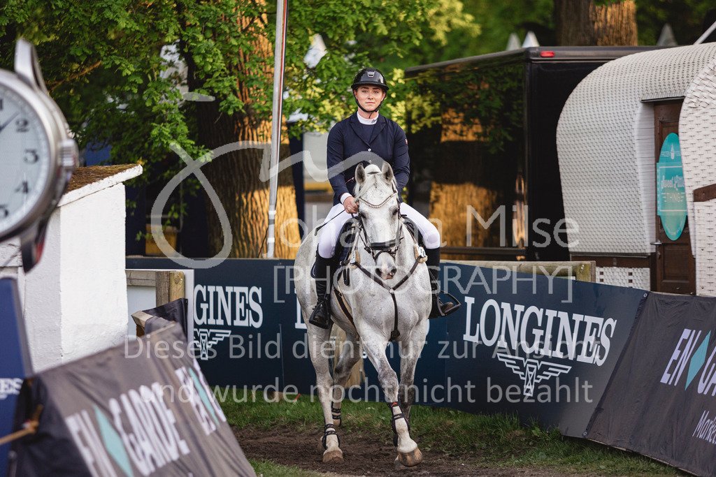 240510_Hamburg_Amateur-Small-374 | Deine schönsten Turniermomente als professionelle Fotos! Entdecke hochwertige Pferdesport-Fotografie im Online-Shop. Jetzt Fotos finden & bestellen!