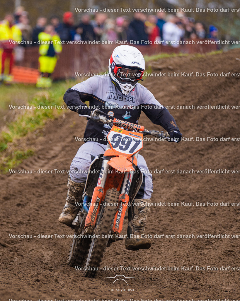 20260412_MCCBensdorf-1667 | Sportfotografin aus Berlin-Brandenburg mit Fokus auf Motocross. Ich halte deine sportliche Leistung und echte Emotionen auf und neben der Strecke professionell fest. Entdecke die Fotos von deinem Rennen und bestelle sie direkt hier im Shop.