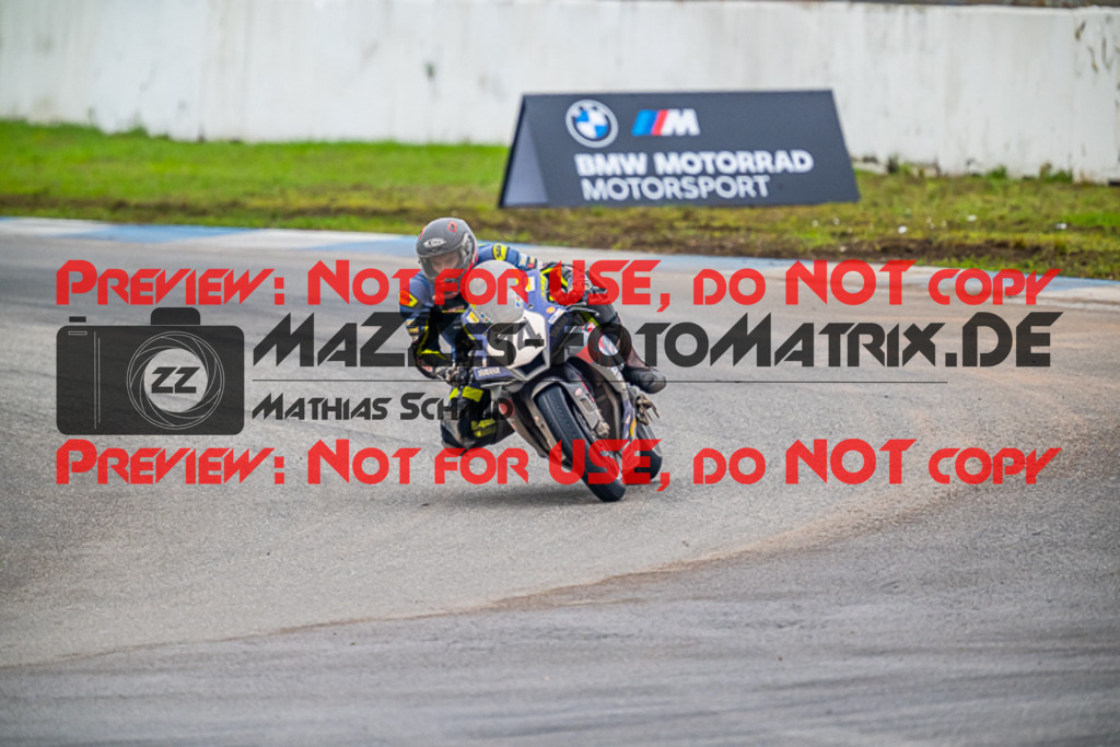 MaZZes_FotoMatrix_220925_6475 | IDM1000