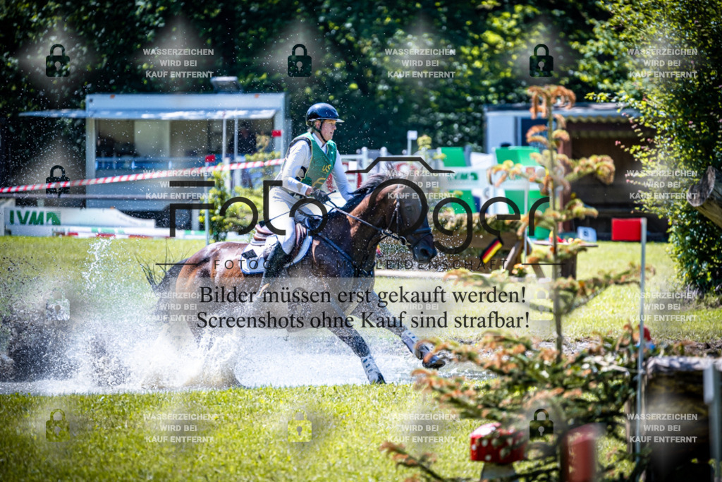 A1_Vielseitigkeitsturnier Melle Oldendorf-15c-0089 | Entdecke hochwertige Reitturnierfotos von Foto Oger. Professionell, emotional und authentisch – jetzt Lieblingsmomente im Shop bestellen.Deutschlandweite Turnierfotografie. - Realisiert mit Pictrs.com