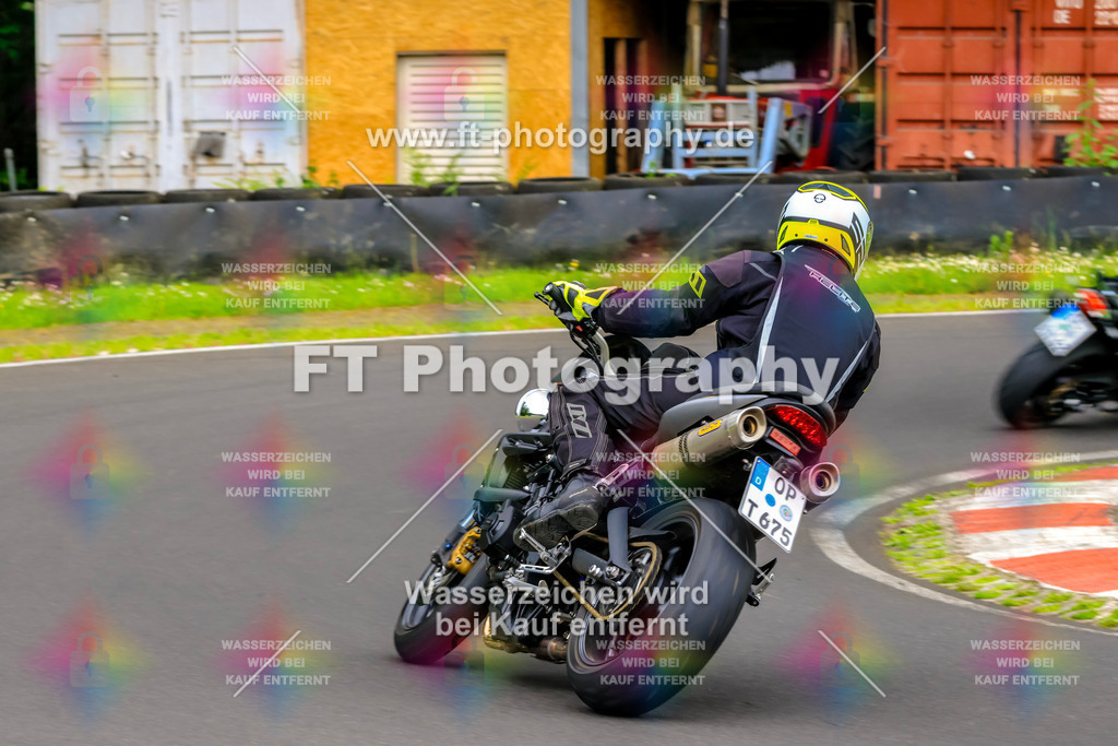 VBK-7731 | Hier findet Ihr Bilder von Touristenfahrten auf der Nürburgring Nordschleife oder von anderen Veranstaltungen die ich besucht habe. Viel Spass beim Durch Schauen 